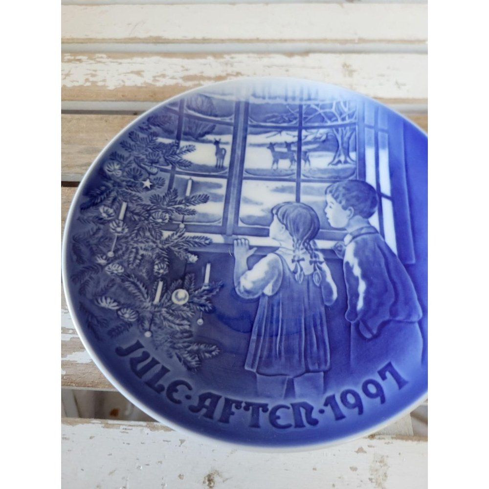 B&g country Christmas 1997 plate blue‎ children tre